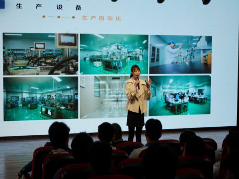 校企合作 协同育人 吉林工业经济学校与吉林瑞尔康光学科技有限公司举行校企合作签约仪式