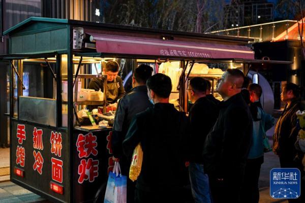 内蒙古伊金霍洛旗：“夜经济”激发消费活力