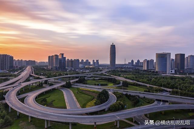 为何河南省郑州市如此疯狂造城，昂贵的郑州房价与郑州市城市格局