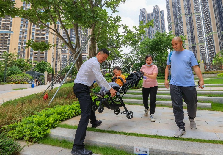 中国规模最大的装配式保障性住房深圳凤凰英荟城迎来首批住户