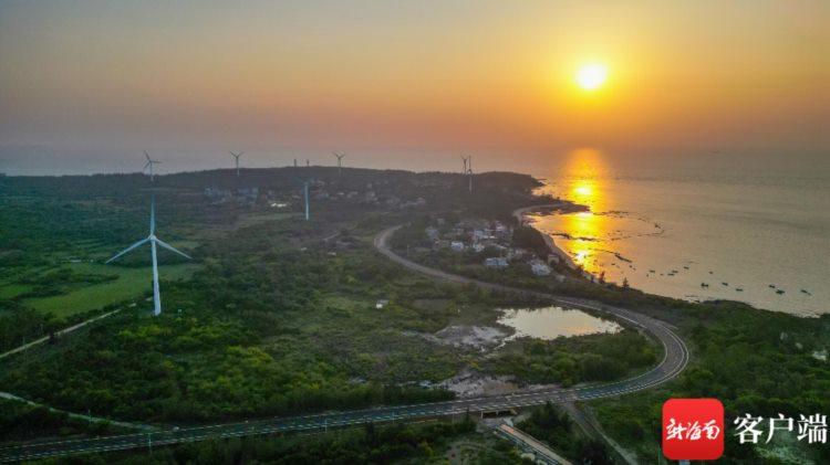 奔跑在儋州峨蔓旅游公路上 感受火山海岸的自然风光