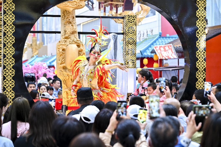 （经济）吉林四平：升腾烟火气  点亮“夜经济”