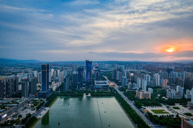 为何河南省洛阳市如此疯狂造城，激进狂奔的洛阳与洛阳市城市格局