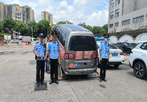 6月25日以来，广州市交通执法部门共立案查处道路客运违章798宗