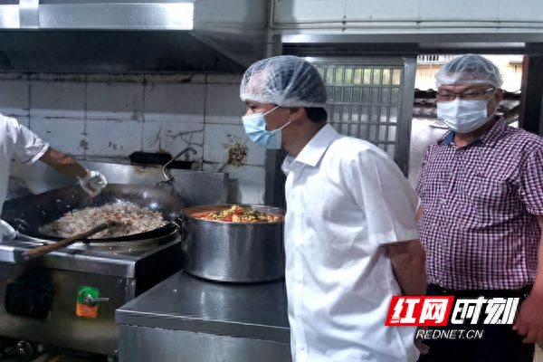 芦淞区领导到株洲市七中调研食品安全工作