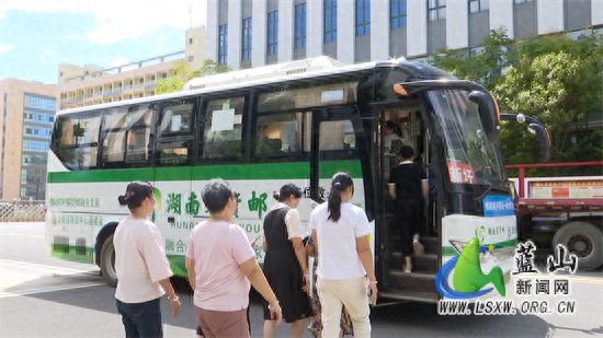 蓝山：畅通交通网搭上幸福车