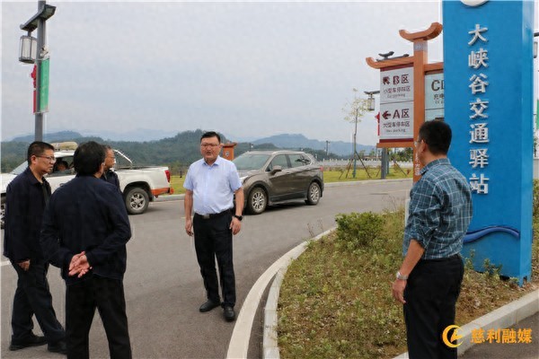 朱爱民调研四好农村路及张官高速项目建设