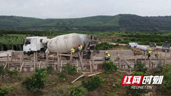 江永：落实以奖代补政策推进农村公路大阔步