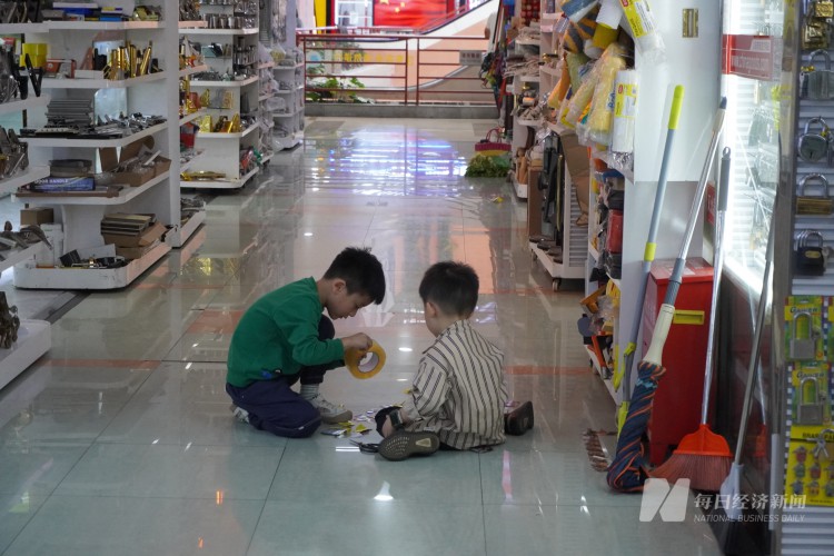 出海显影｜义乌世界超市里的交易百态