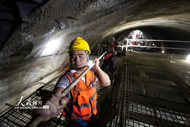 安徽马鞍山：巢马城际铁路建设如火如荼